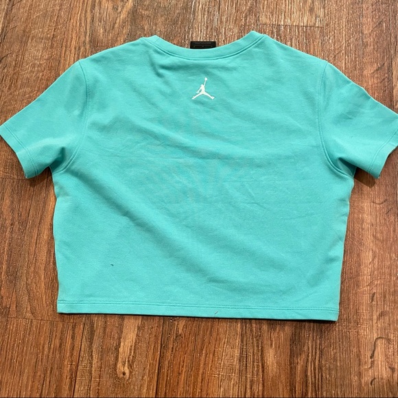 Womens Jordan Essentials Crop Top Size M - Picture 2 of 2